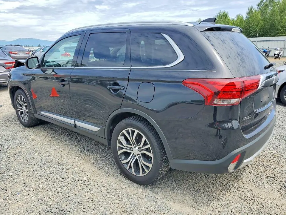 2018 MITSUBISHI OUTLANDER SE  