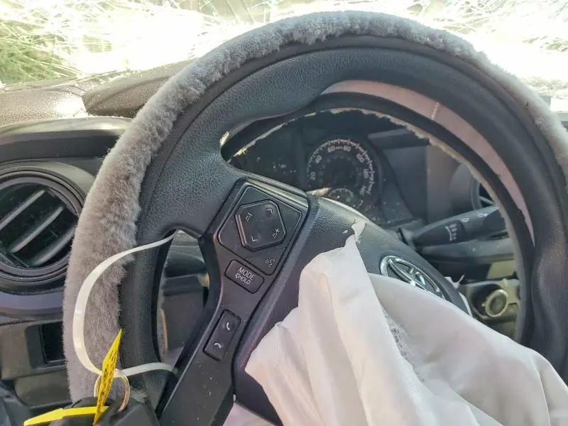 2019 TOYOTA TACOMA SR V6  