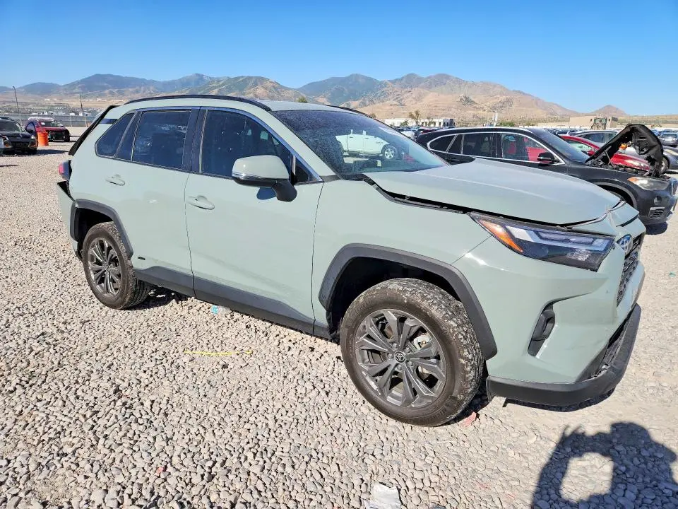 2023 TOYOTA RAV4 XLE PREMIUM  