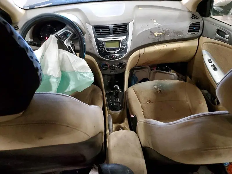 2012 HYUNDAI ACCENT GLS  