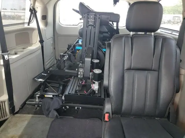 2012 CHRYSLER TOWN & COUNTRY TOURING L  