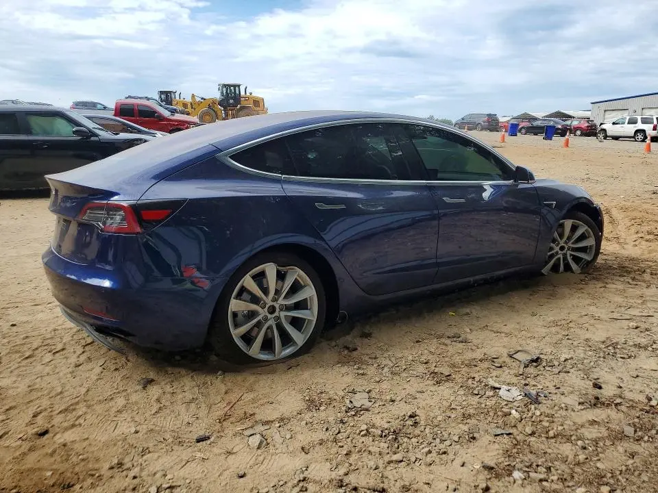 2018 TESLA MODEL 3   