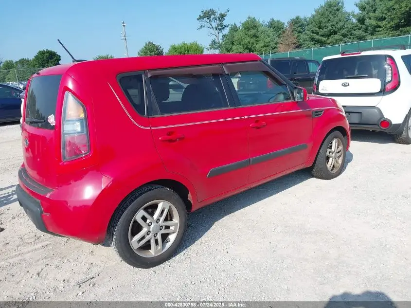 2011 KIA SOUL +
