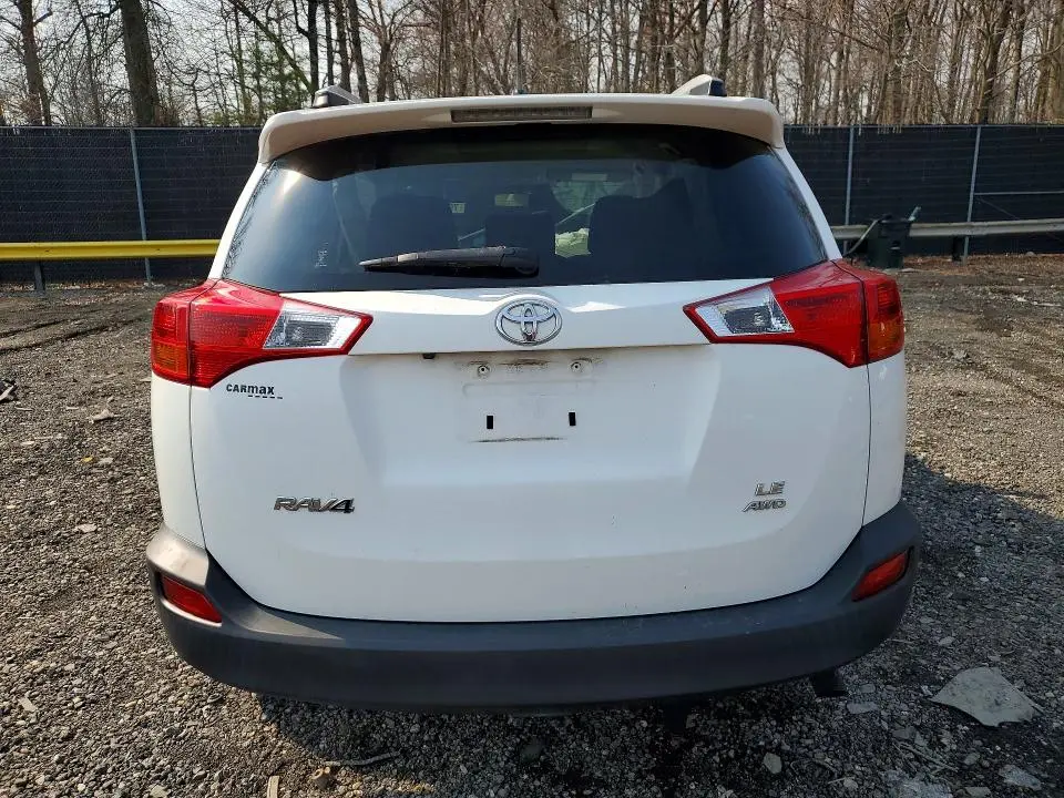 2015 TOYOTA RAV4 LE  
