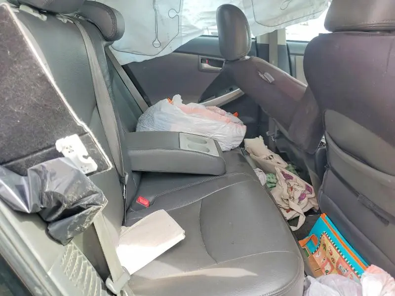 2014 TOYOTA PRIUS THREE  