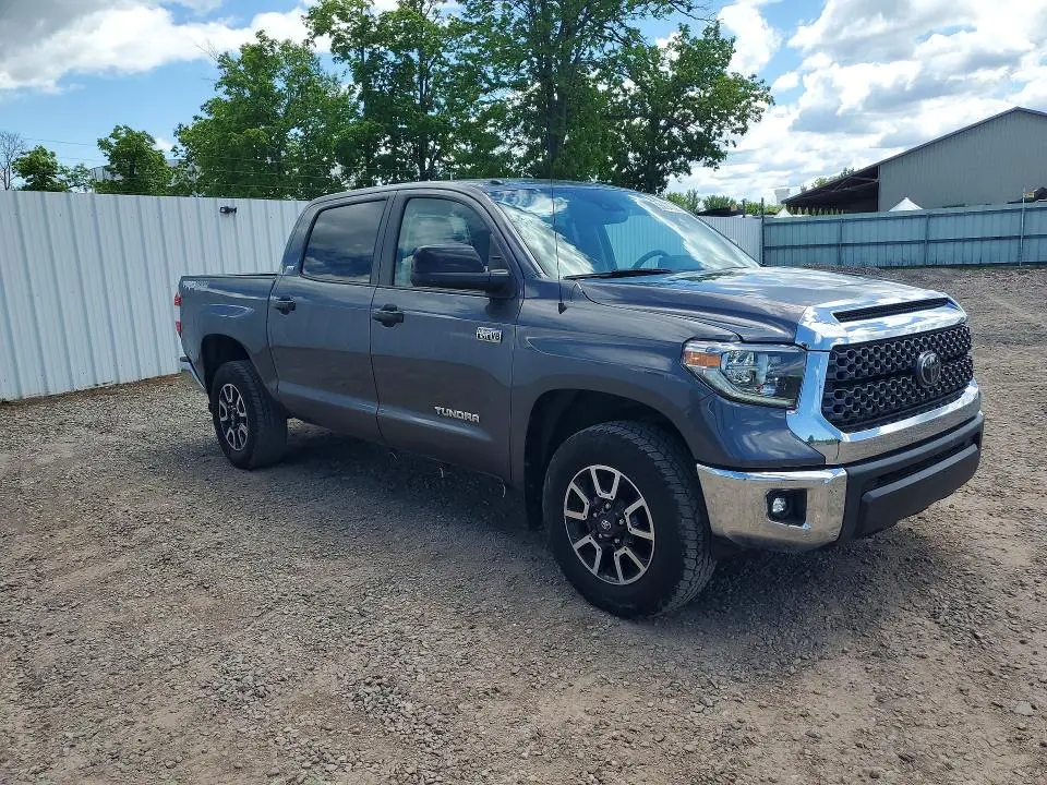 2018 TOYOTA TUNDRA CREWMAX SR5  