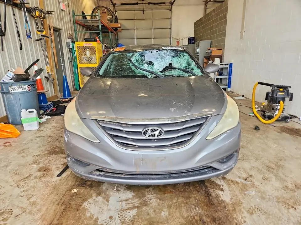 2011 HYUNDAI SONATA GLS  