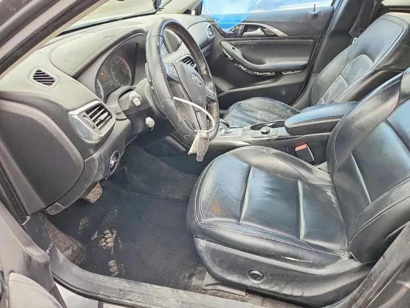 2017 INFINITI QX30 BASE  