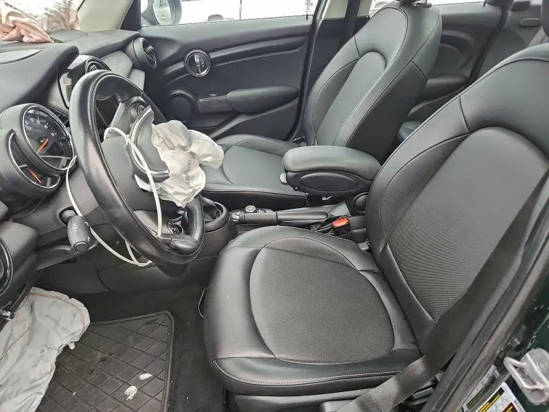 2018 MINI COOPER   