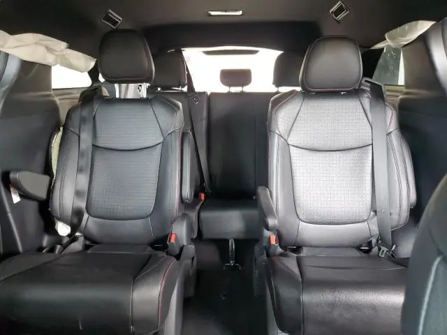 2025 TOYOTA SIENNA XSE  