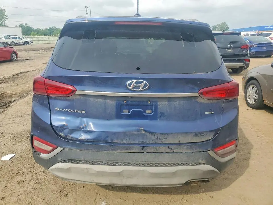 2019 HYUNDAI SANTA FE SE  