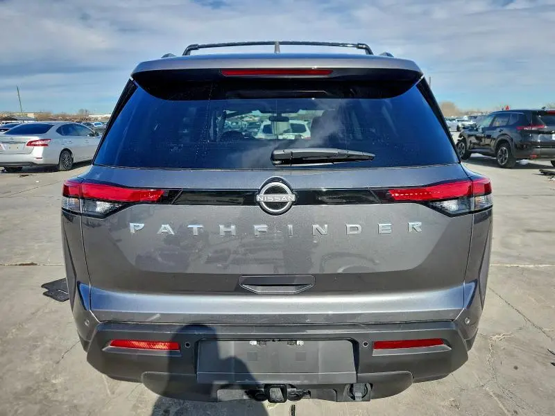 2025 NISSAN PATHFINDER SV  