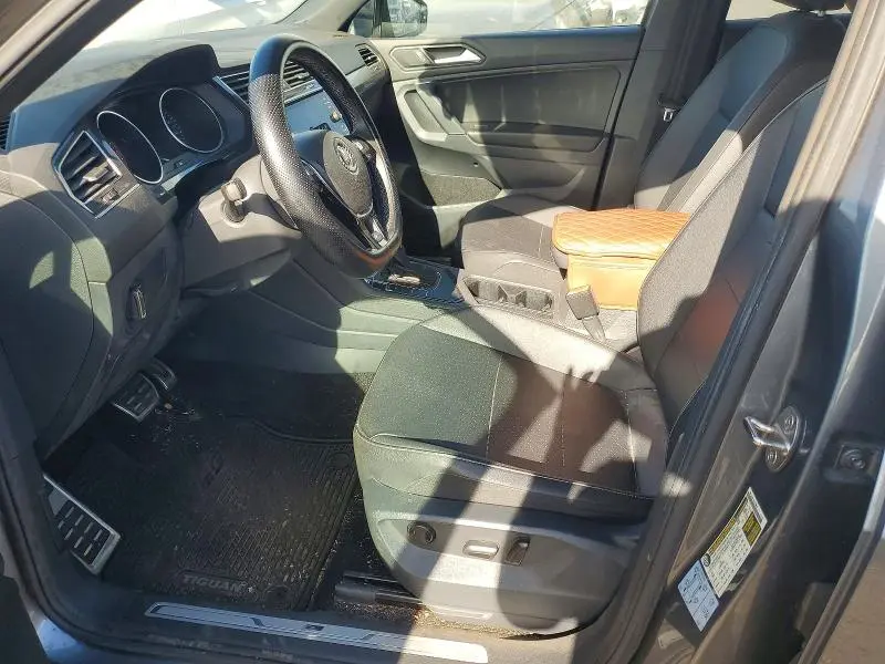 2020 VOLKSWAGEN TIGUAN SE  