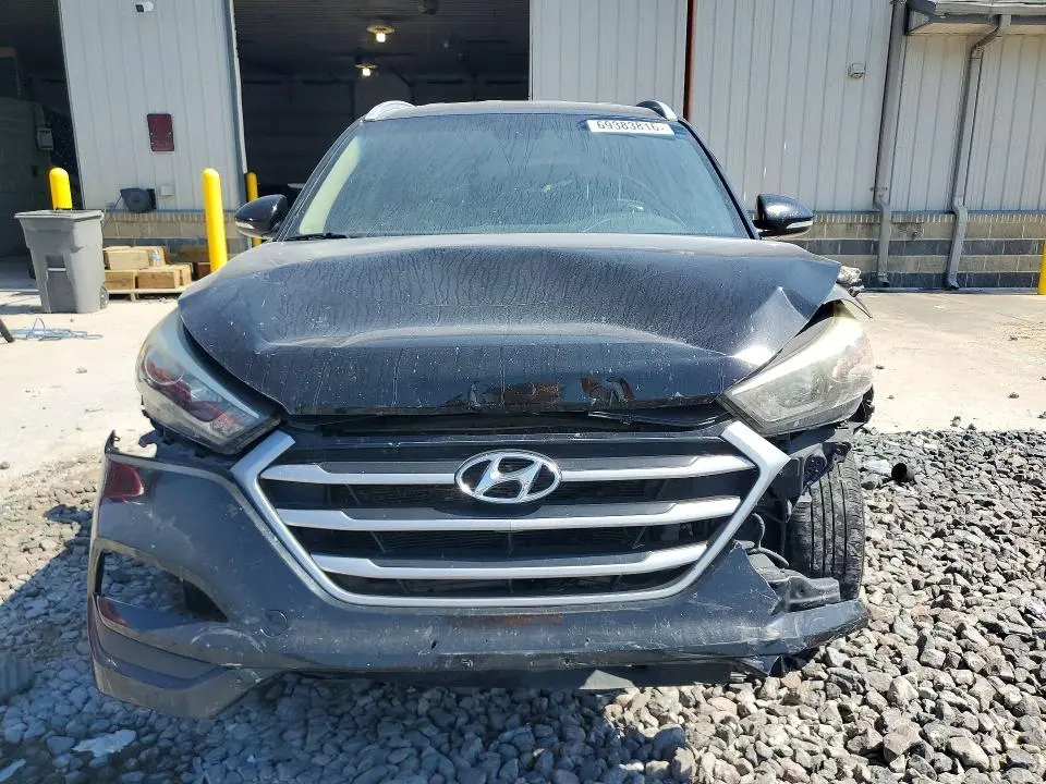 2017 HYUNDAI TUCSON SE PLUS  