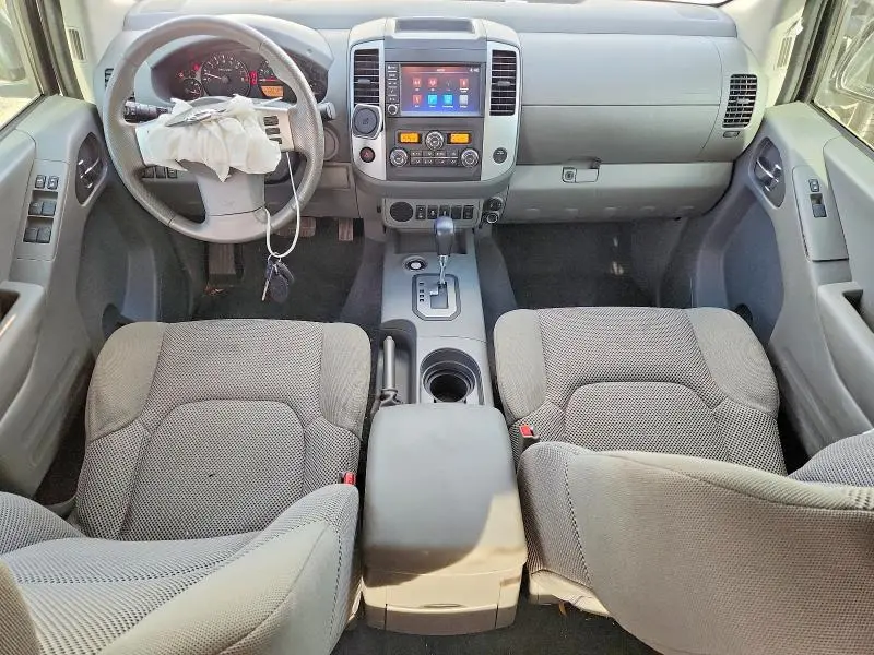 2021 NISSAN FRONTIER SV  