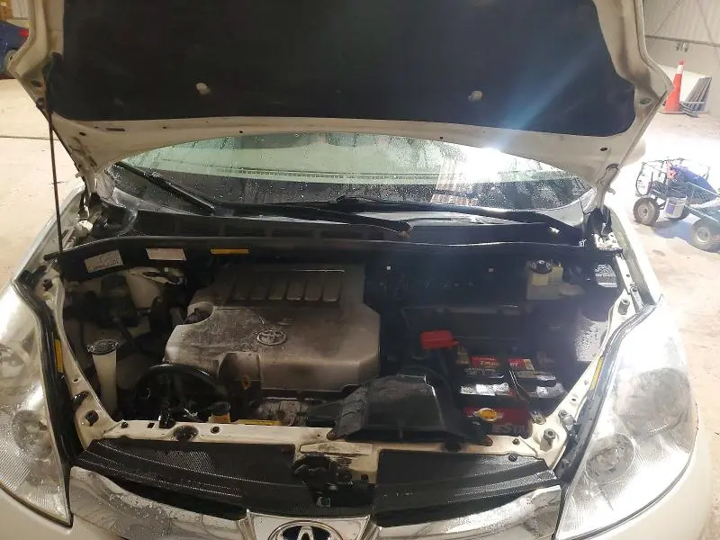 2010 TOYOTA SIENNA XLE LIMITED  