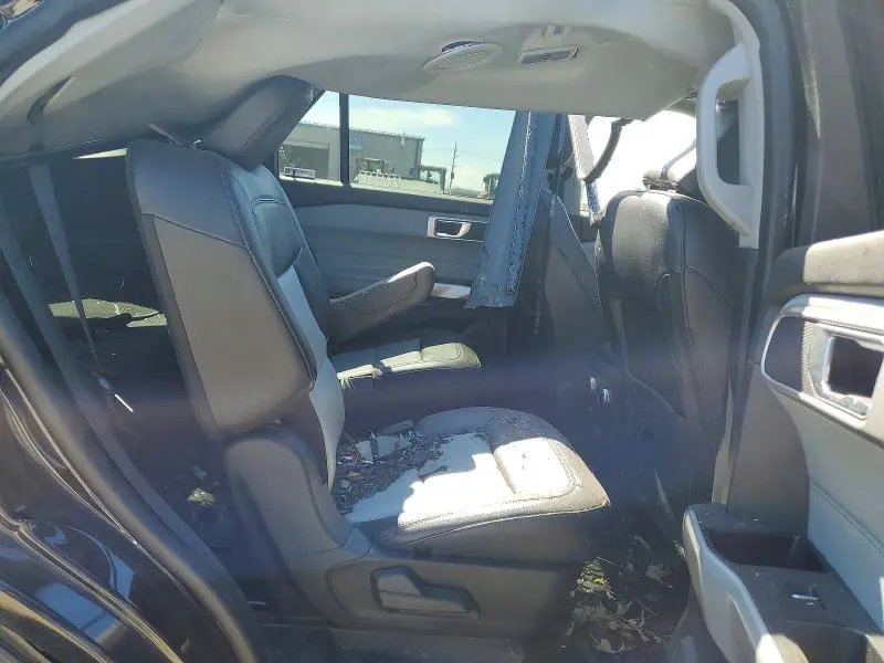 2022 FORD EXPLORER XLT  