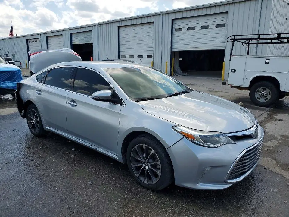 2017 TOYOTA AVALON XLE  