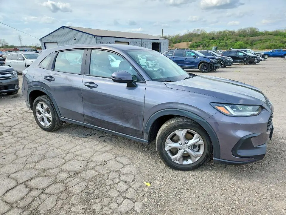 2023 HONDA HR-V LX  