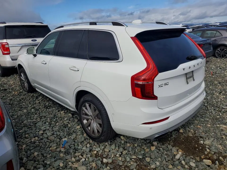 2016 VOLVO XC90 T6  