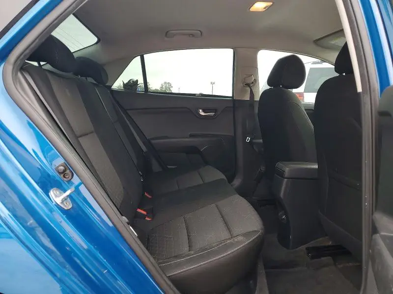 2021 KIA RIO LX  