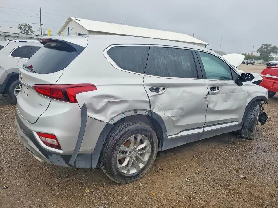 2019 HYUNDAI SANTA FE SE  