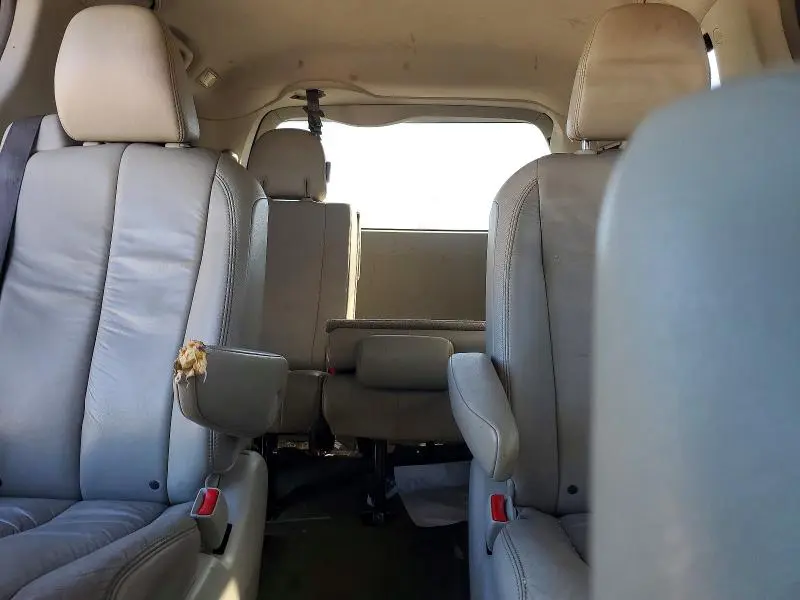 2011 TOYOTA SIENNA XLE 7-PASSENGER  