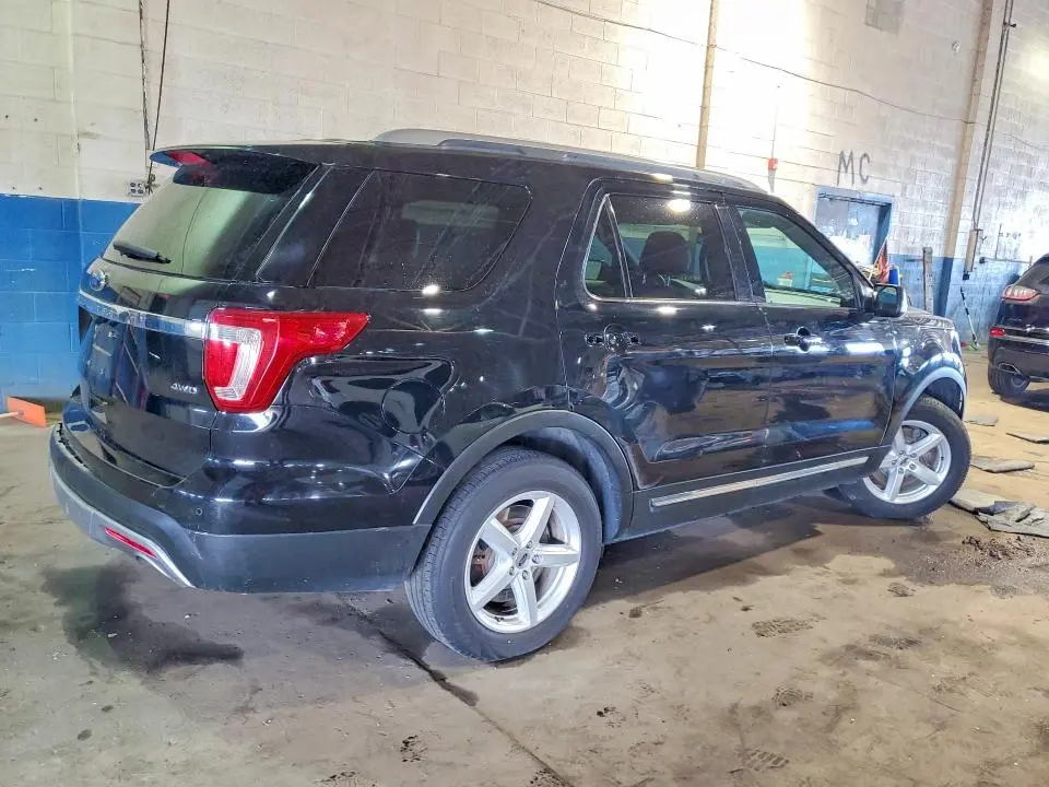 2017 FORD EXPLORER XLT  