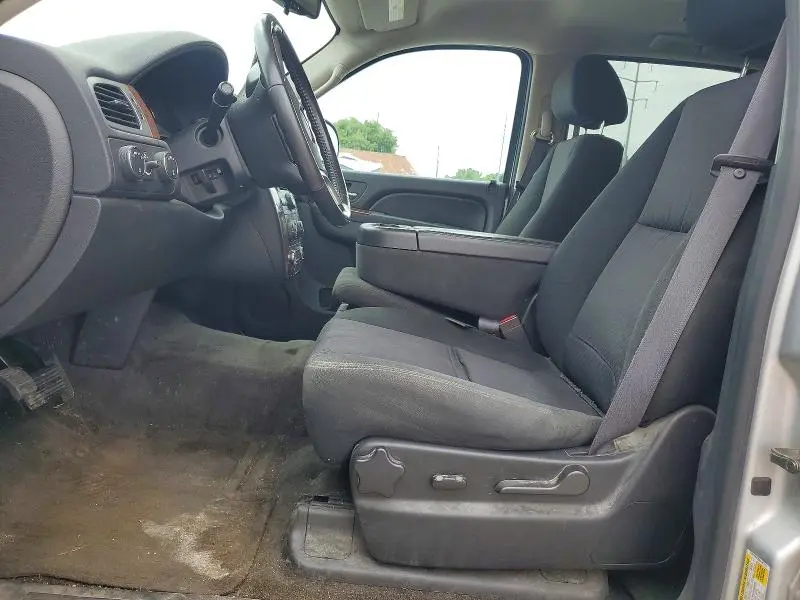 2011 CHEVROLET SUBURBAN K1500 LS  