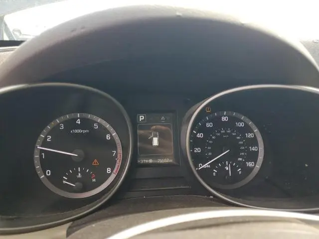 2018 HYUNDAI SANTA FE SE  