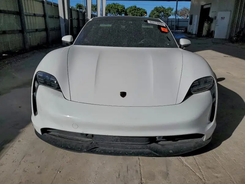 2022 PORSCHE TAYCAN   