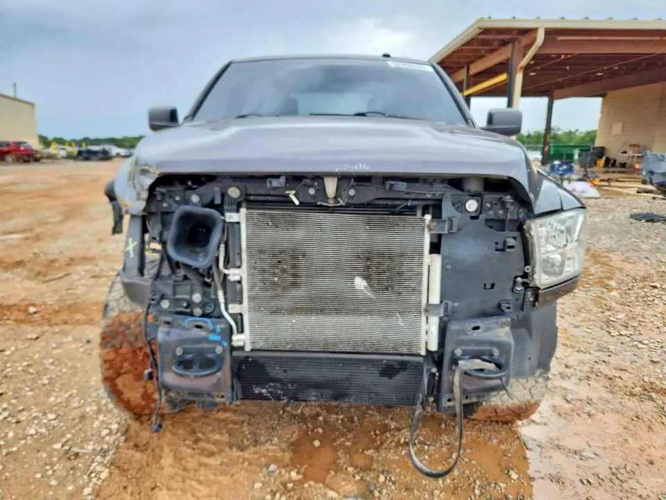 2015 RAM 2500 ST  