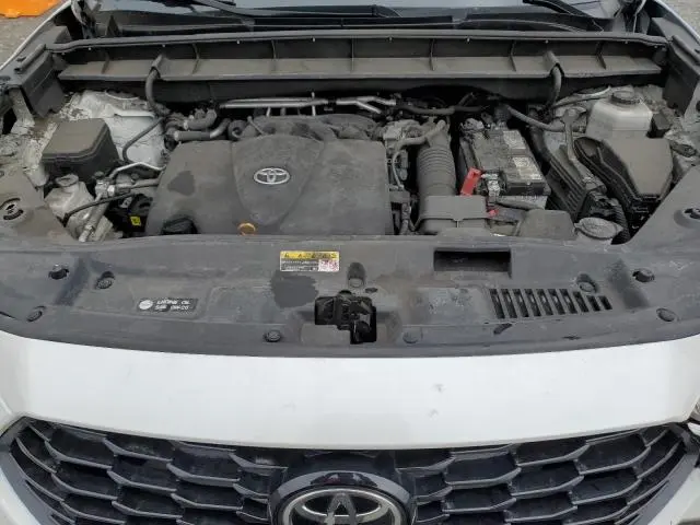 2022 TOYOTA HIGHLANDER XSE  