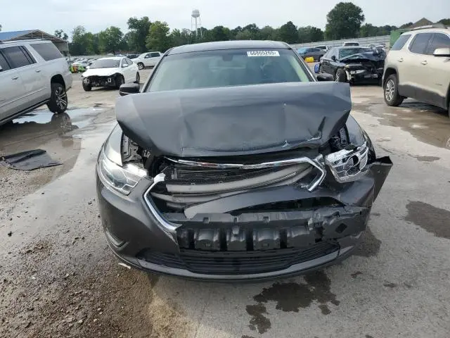 2018 FORD TAURUS SE  