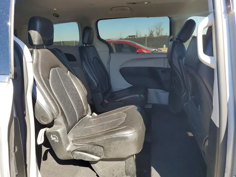 2020 CHRYSLER VOYAGER LXI  