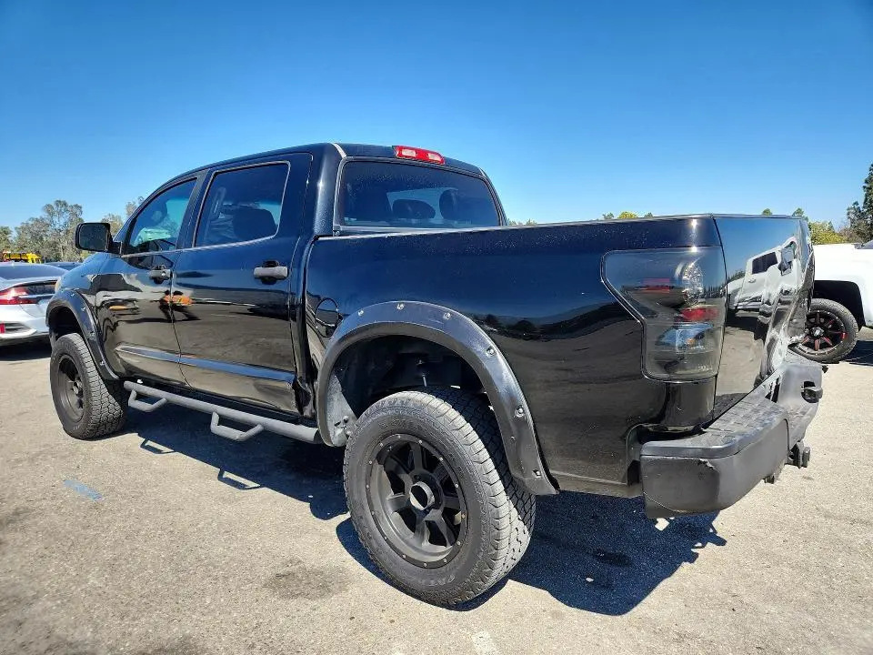 2013 TOYOTA TUNDRA CREWMAX SR5  