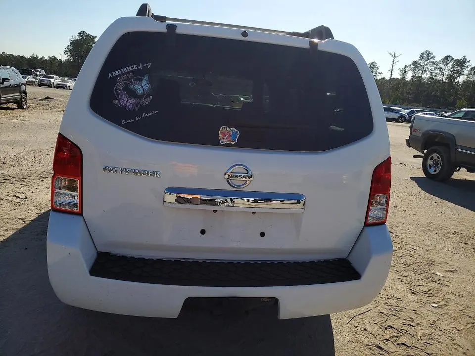 2010 NISSAN PATHFINDER S  