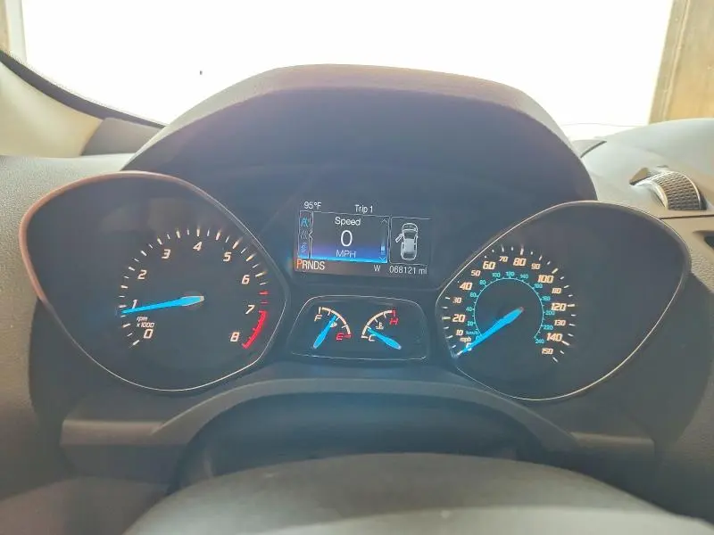 2016 FORD ESCAPE SE  