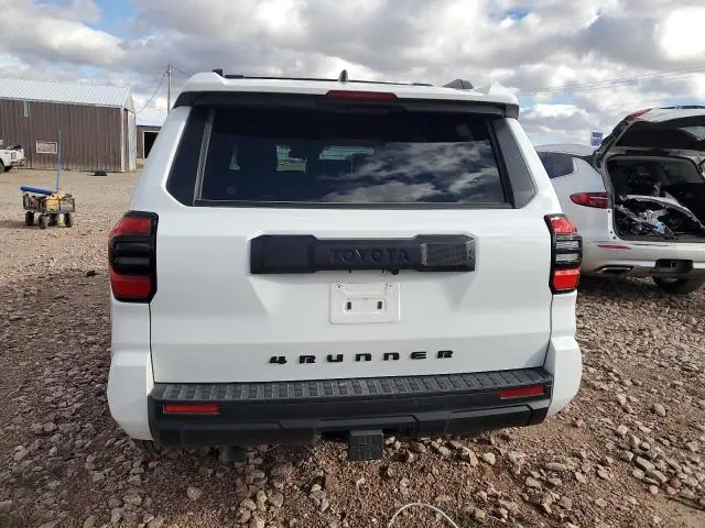 2025 TOYOTA 4RUNNER SR5  