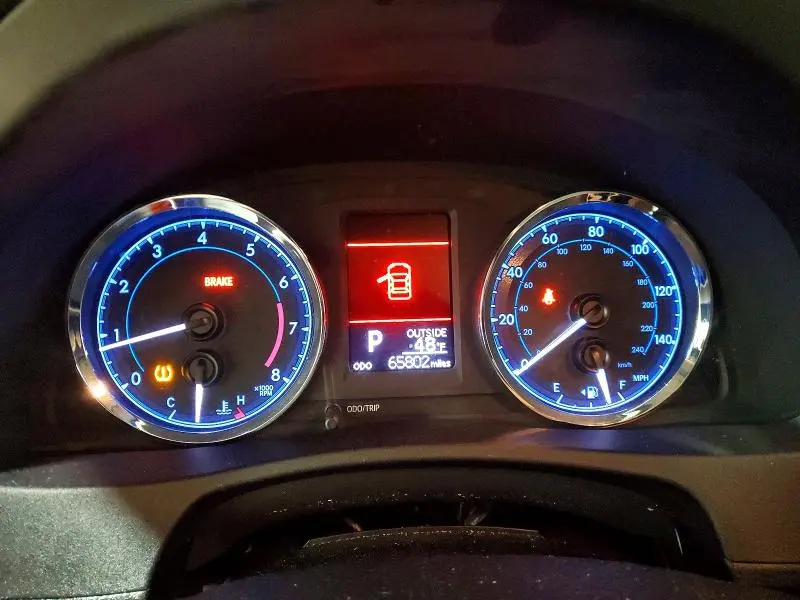 2018 TOYOTA COROLLA LE  