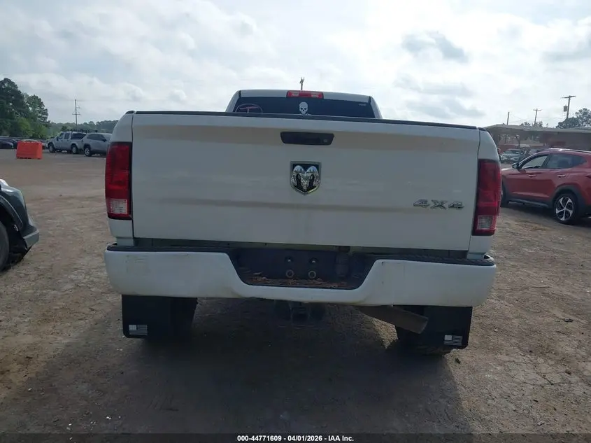 2018 RAM 2500 TRADESMAN  4X4 8' BOX