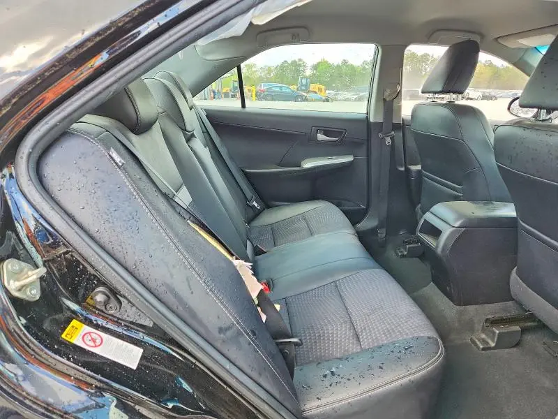 2014 TOYOTA CAMRY SE  