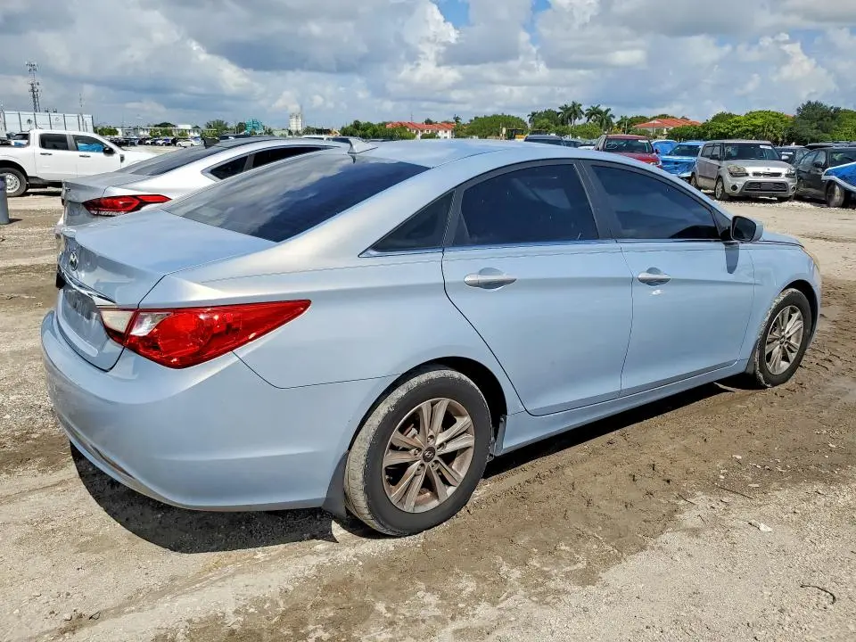 2013 HYUNDAI SONATA GLS  