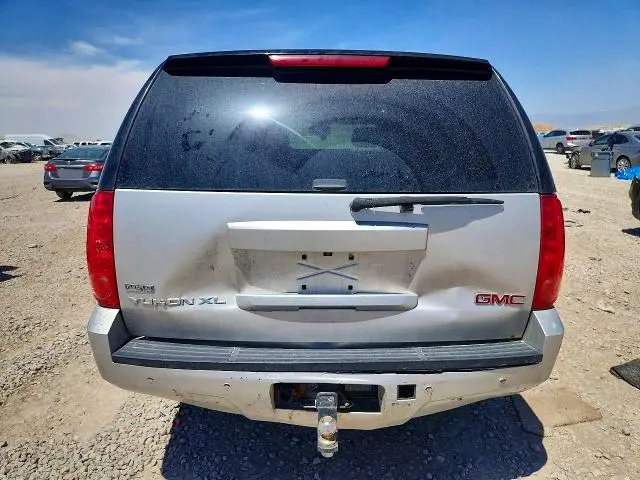 2010 GMC YUKON XL K1500 SLT  