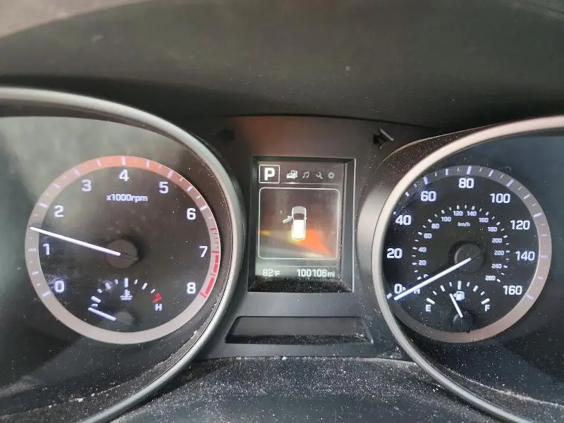 2018 HYUNDAI SANTA FE SE  