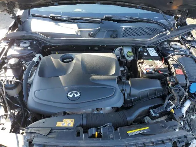 2017 INFINITI QX30 BASE  