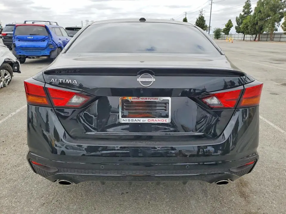 2025 NISSAN ALTIMA SV  