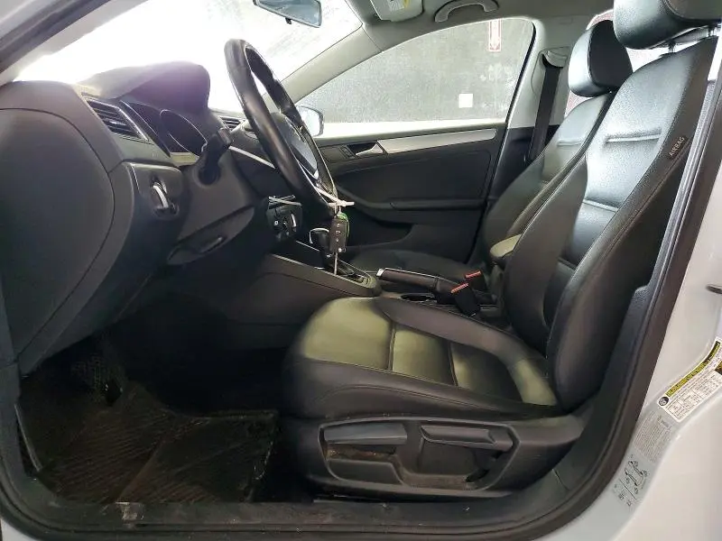 2017 VOLKSWAGEN JETTA SE  