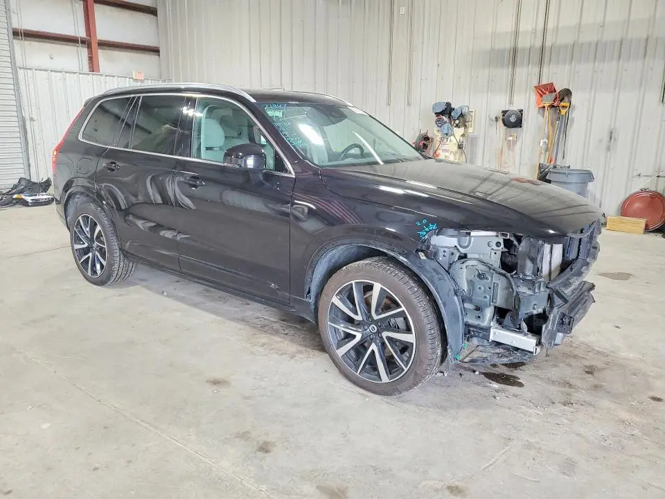2020 VOLVO XC90 T6 MOMENTUM  