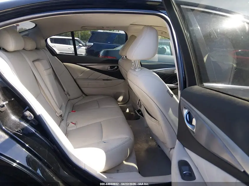 2015 INFINITI Q50  